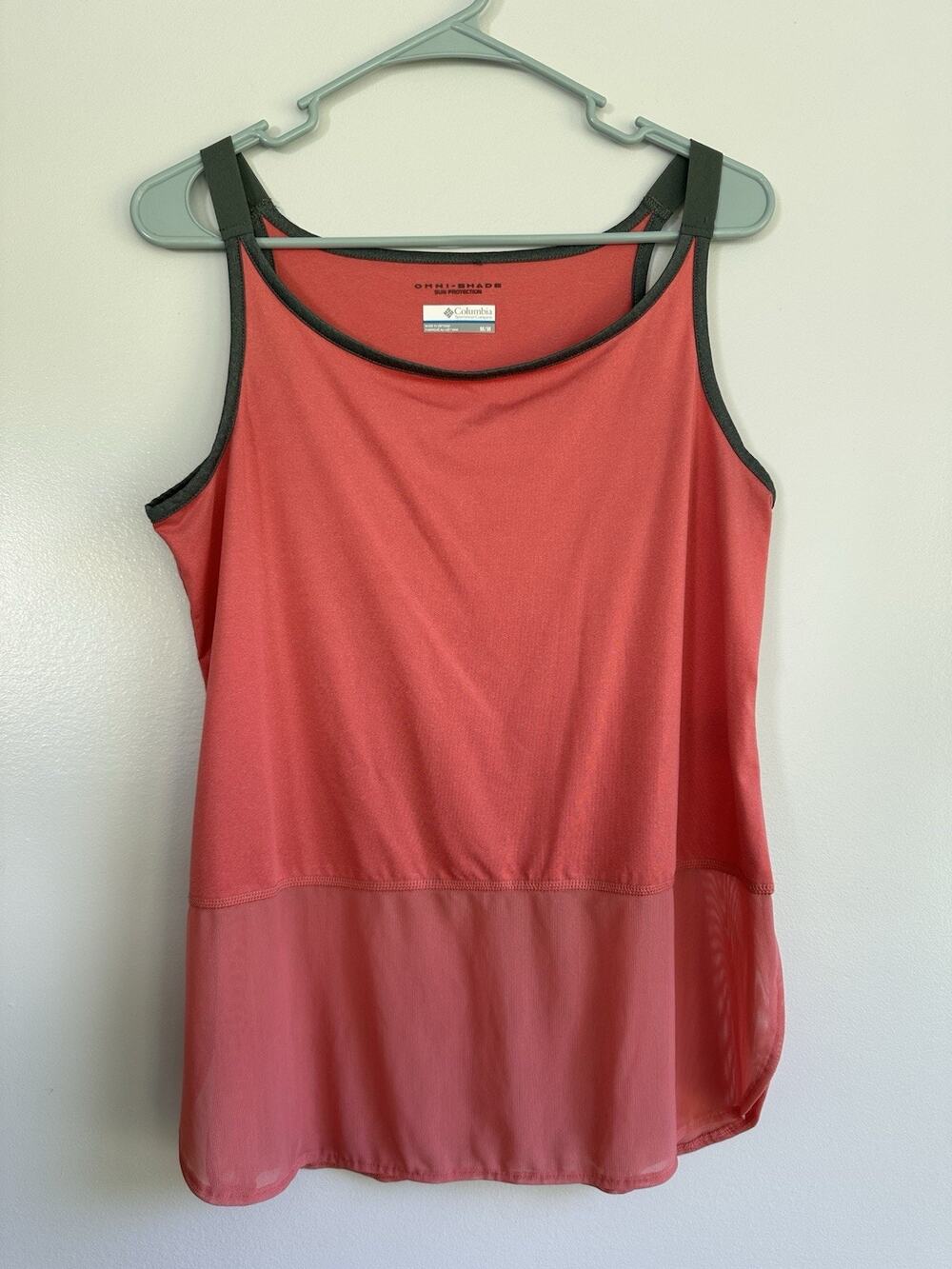 Columbia Woman’s Size Medium Coral Omnishade Tank Top Mesh Panel